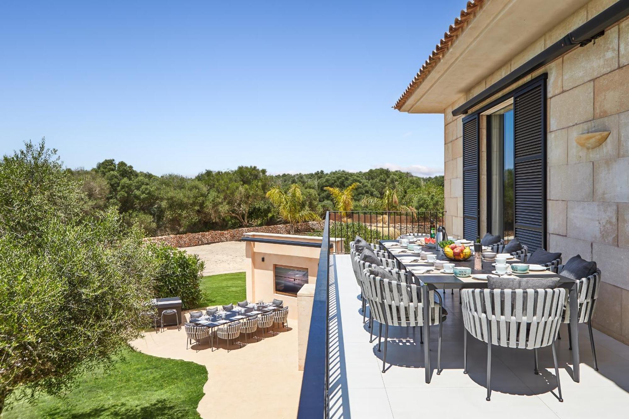 Villa Super Luxury Biggest Pool Mallorca's