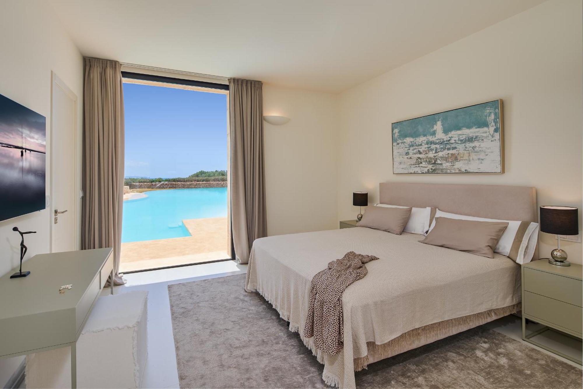 Super Luxury Biggest Pool Mallorca's