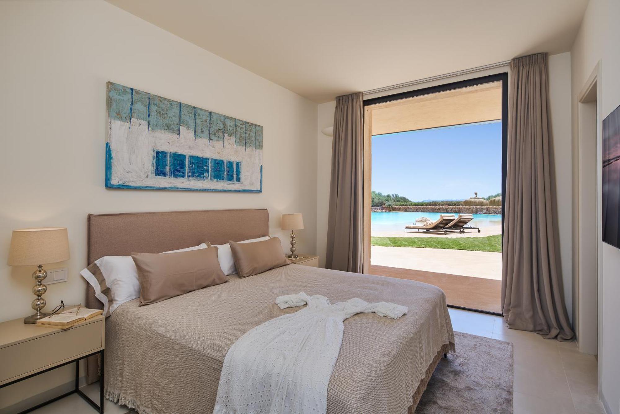 Villa Super Luxury Biggest Pool Mallorca's