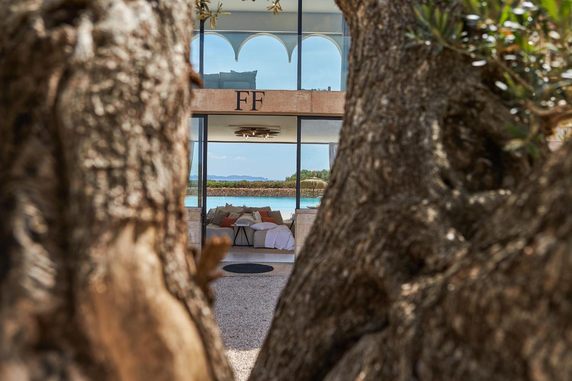 Villa Super Luxury Biggest Pool Mallorca's Ses Salines (Mallorca)